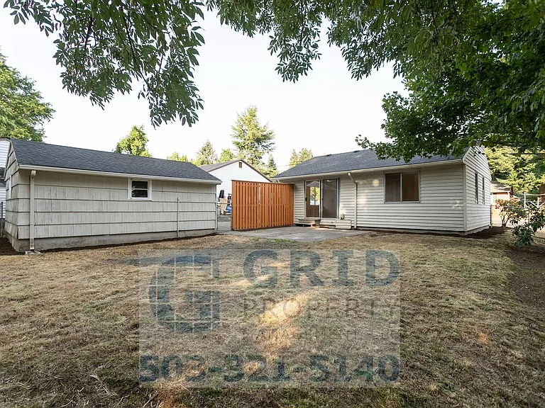 1108 Grand Blvd — Photo 16