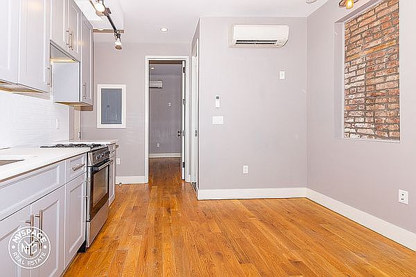 1st image of 423 Rogers Ave APT A4