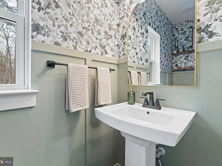 8600 Rawlings Ct — Photo 15