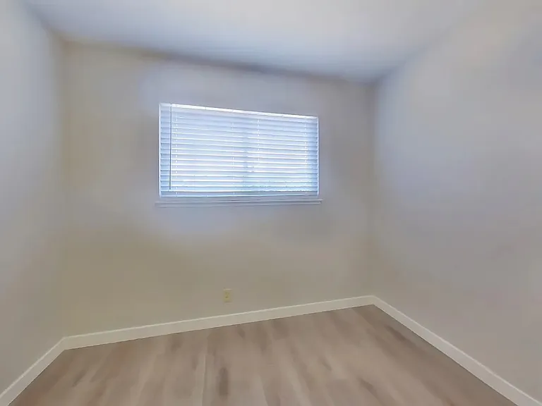 241 Benjamin Ave — Photo 5