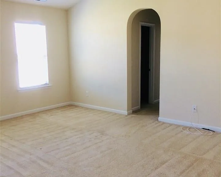709 Garden Square Ln — Photo 15