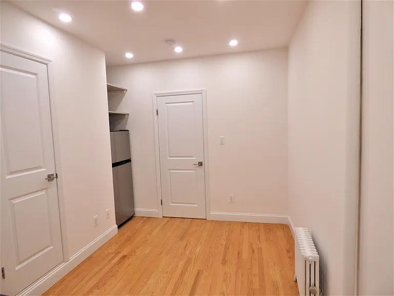 28 Leroy St #1 — Photo 5