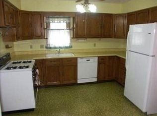 4405 S 41st St, Omaha, NE 68107