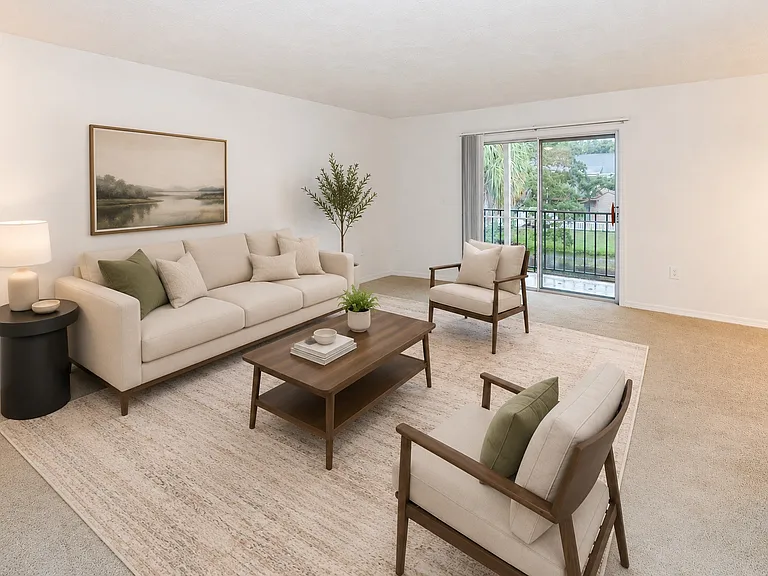 Reserve at Lake Pointe Apartments and Townhomes — Photo 8
