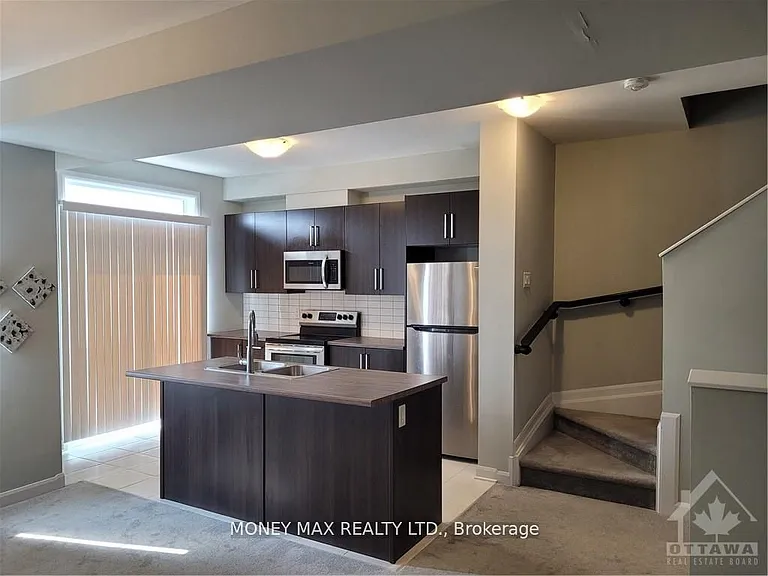 551 Clemency Cres — Photo 5