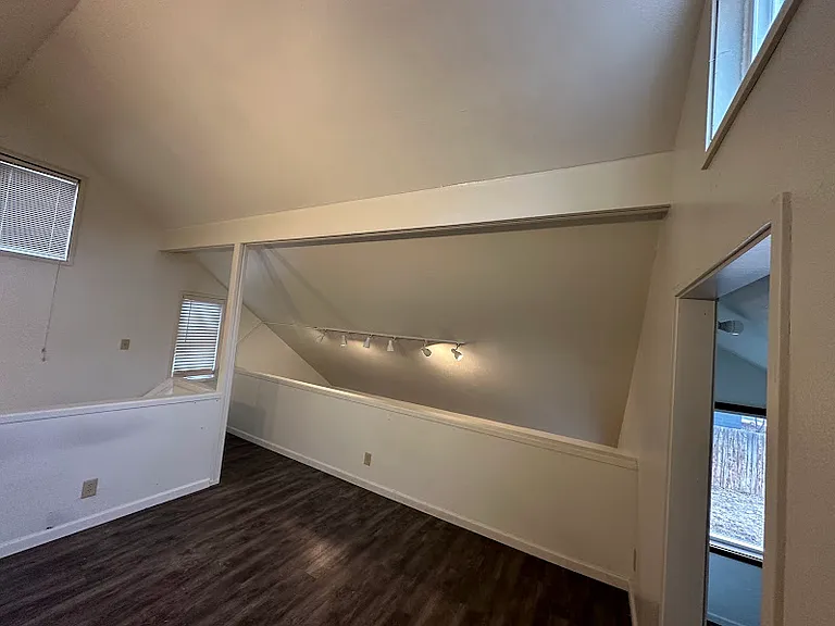 910 E 9th Ave #2 — Photo 11