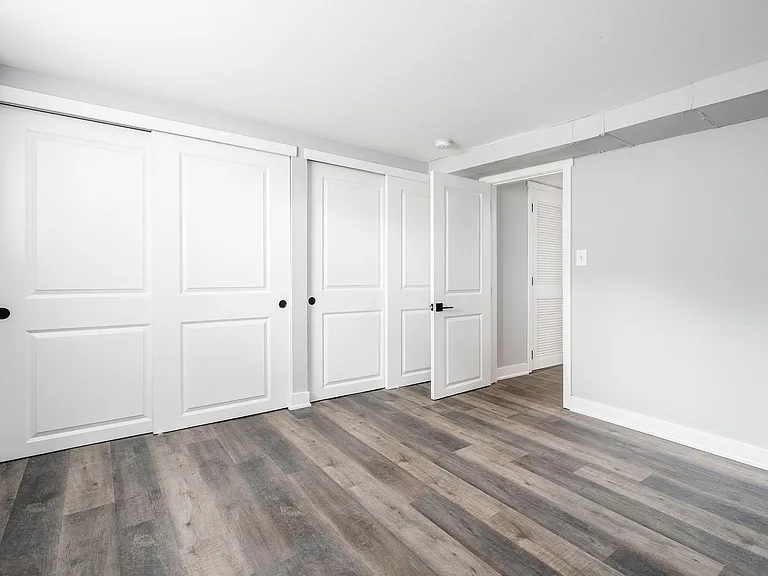 142 W 8th Ave #B — Photo 17