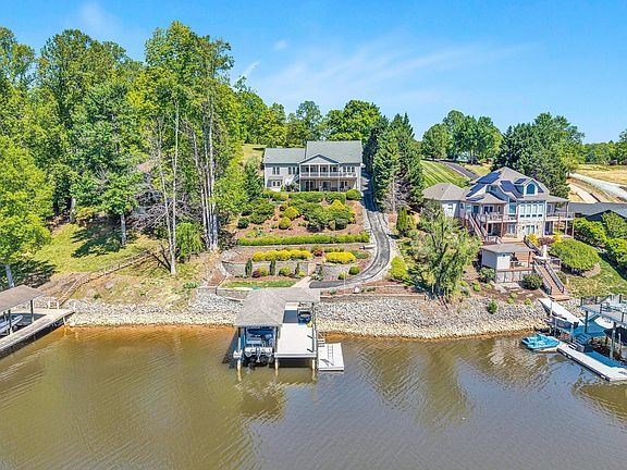 2nd image of 400 Sourwood Dr
