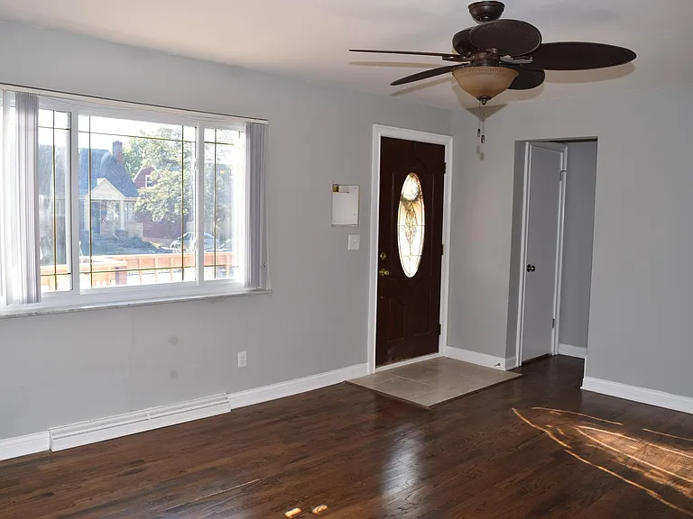 1462 Tallberry Dr — Photo 5