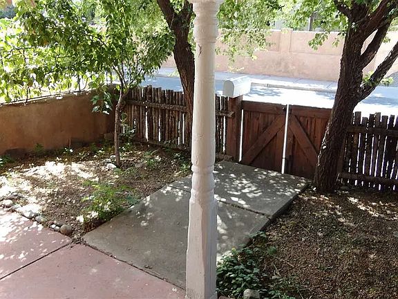 2nd image of 715A Agua Fria St