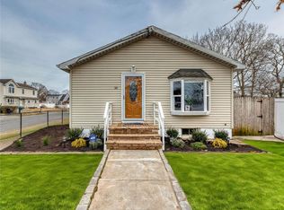 38 Johnson St, Amityville, NY 11701