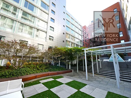 Rented by New York Residence | media 36
