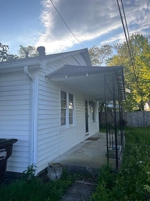 1st image of 97 10th Ave
