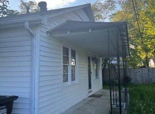 97 10th Ave, Clay City, KY 40312