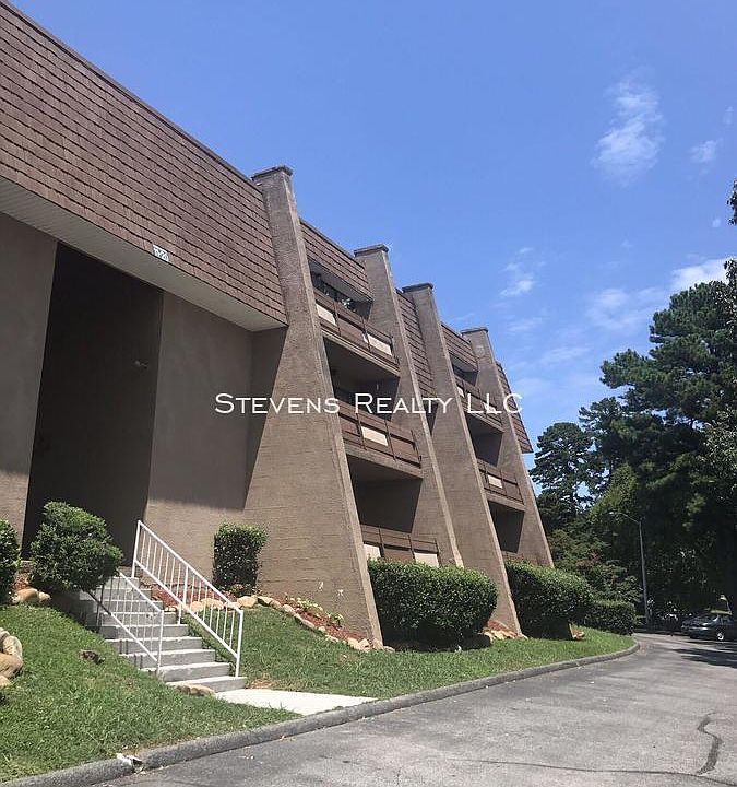 1st image of 915 S Seminole Dr APT 34