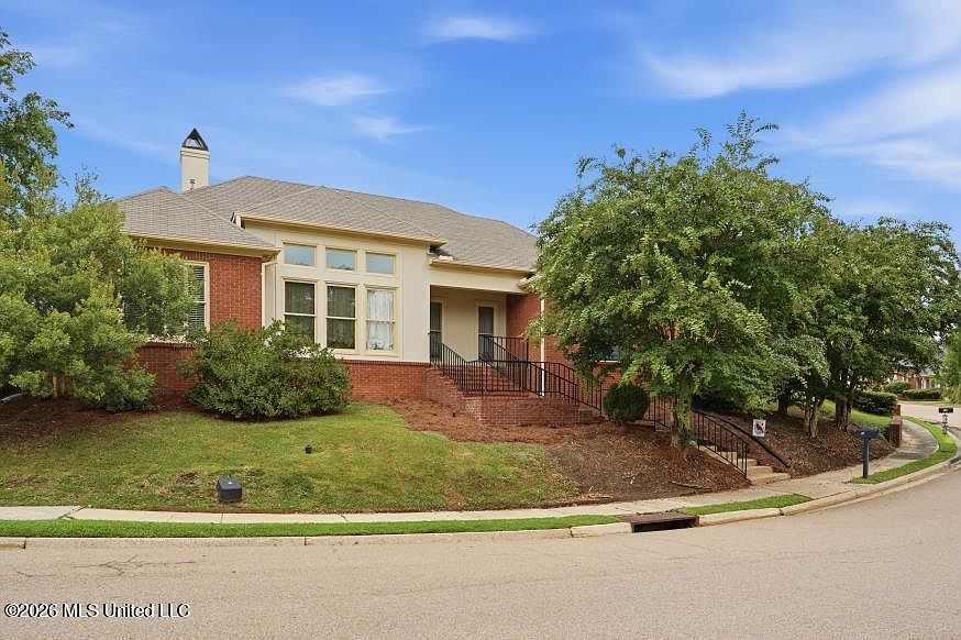 1st image of 37 Village Green Cir