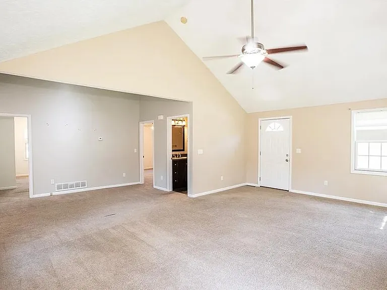 835 Bellus Rd — Photo 10