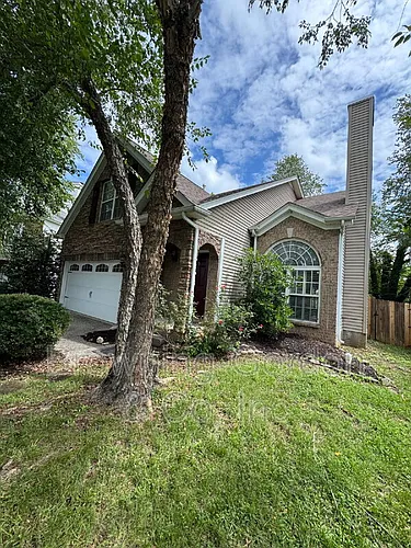 212 Claybrook Ln Photo 1