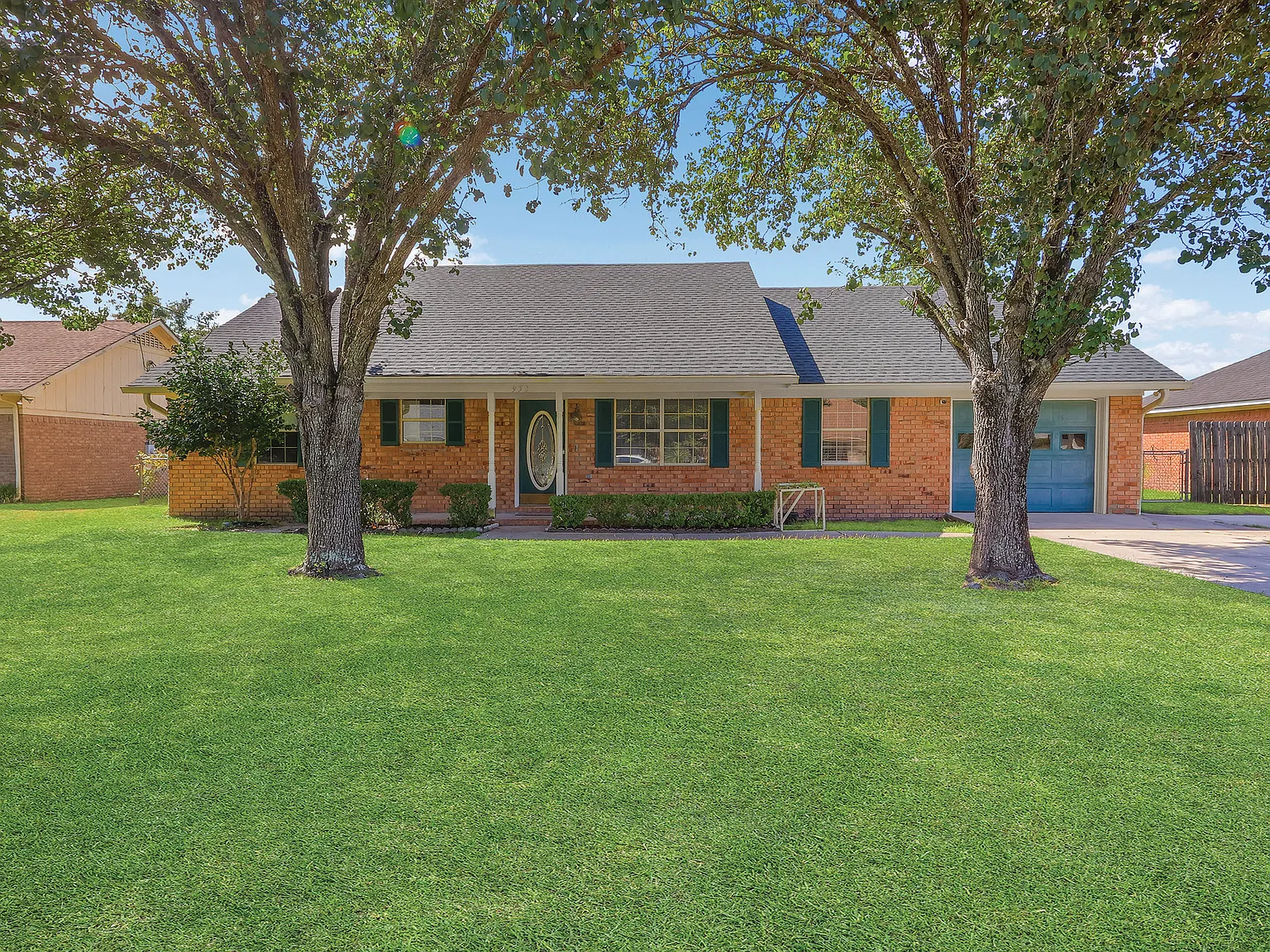3 bed, 1647 sqft, $1,950 — Photo 2