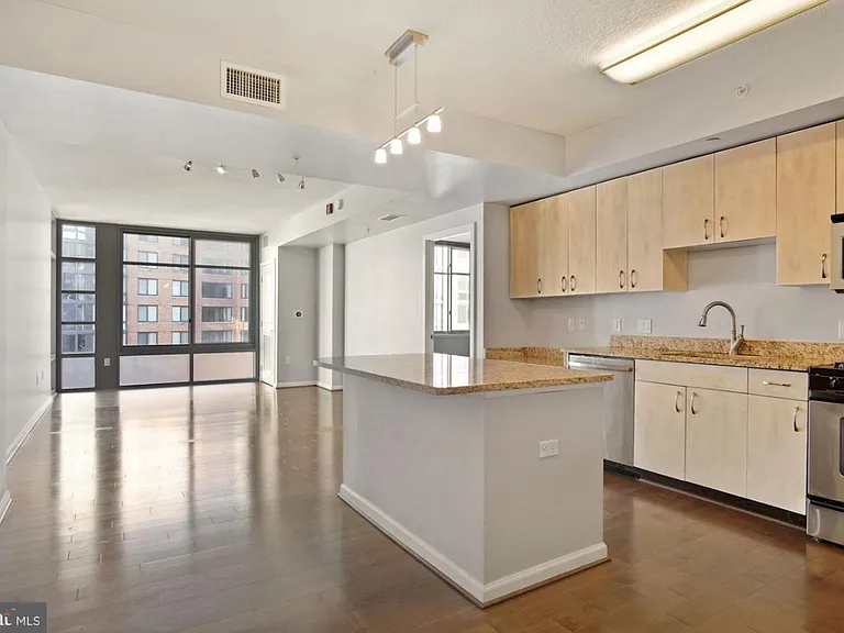 440 L St NW #904 — Photo 4