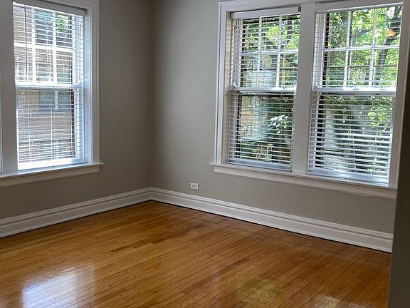 2nd image of 1622 W Granville Ave #3F