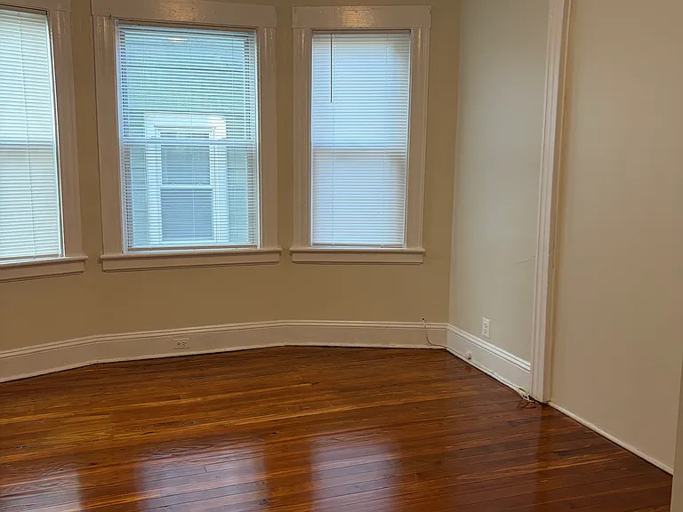 127-129 Read St #1 — Photo 10