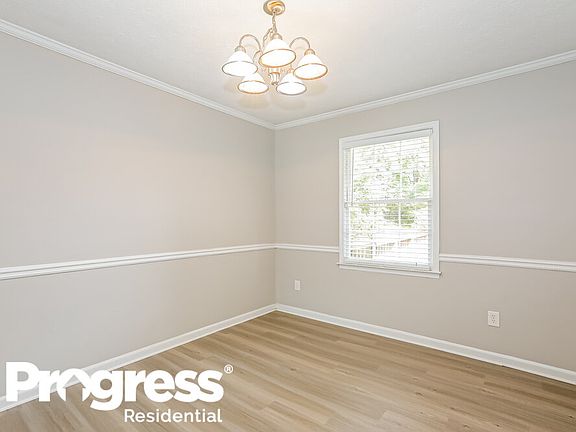 5th image of 1326 Milstead Ave NE