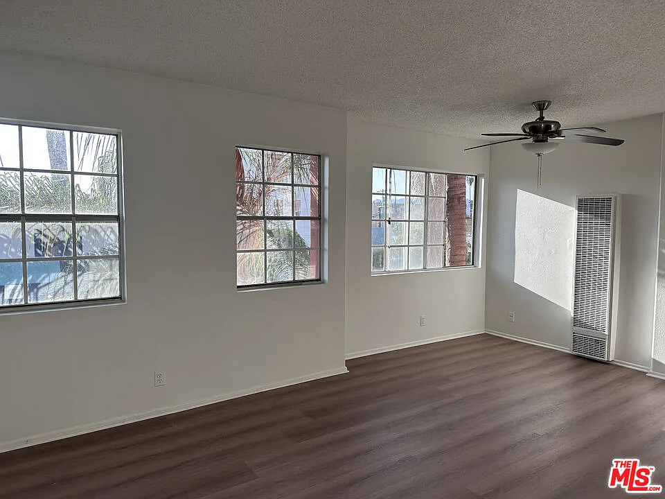 1 bed, 1.0 bath, 550 sqft, $1,800 — Photo 3