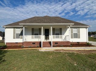 90 Saddleford Dr, Fayetteville, TN 37334