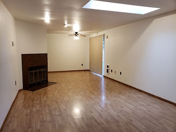5th image of 8008 N Bicentennial Loop SE APT B