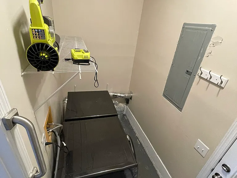 Laundry room (side entrance to house)