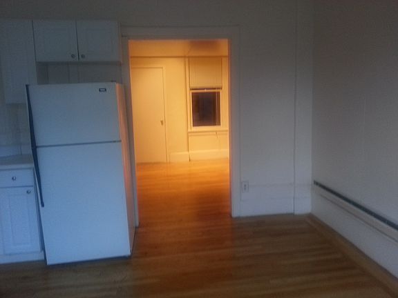 2nd image of 851 Ofarrell St APT 206