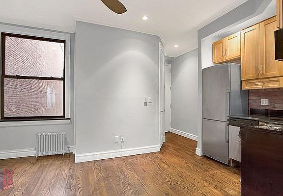 3rd image of 330 E 35th St APT 55