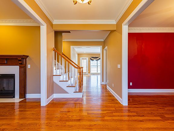 5th image of 114 Courtside Ln