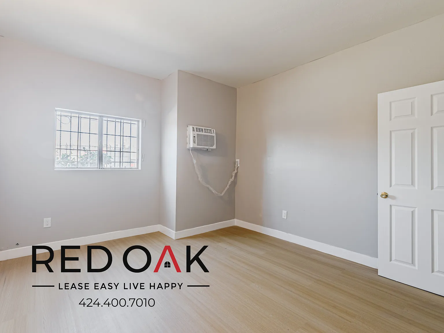 ~6 Weeks FREE~ Contemporary Two Bedroom with Wall A/C and On-Site Laundry ~ In Prime LA! — Photo 4