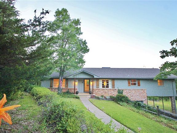 3rd image of 2637 Tanglewood Blvd