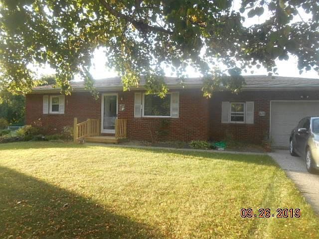1st image of 828 Sunset Dr