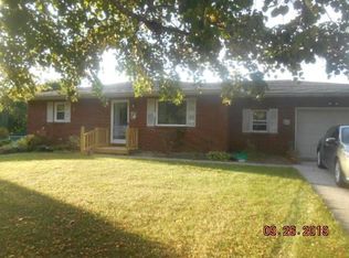 828 Sunset Dr, Girard, PA 16417