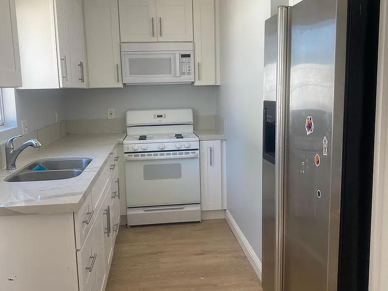 17506 Martha St — Photo 3