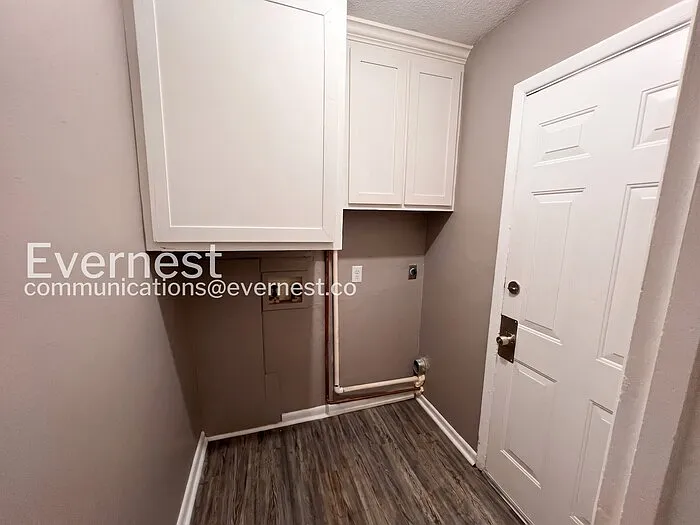 241 Pearl St — Photo 11