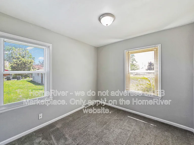 229 S 7th Ave — Photo 13