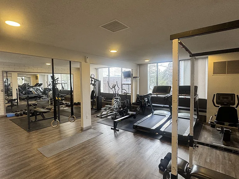 430 Angela Pl — Photo 45