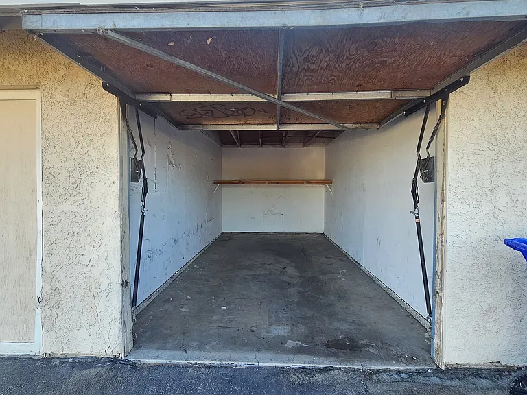 12959 Navajo Rd #B — Photo 11