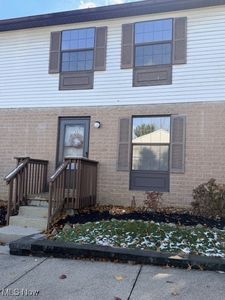 1251 E Bailey Rd, Cuyahoga Falls, OH, 44221