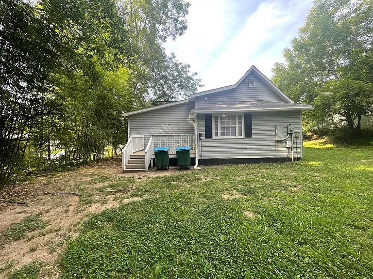 216 W Lee Ave — Photo 14