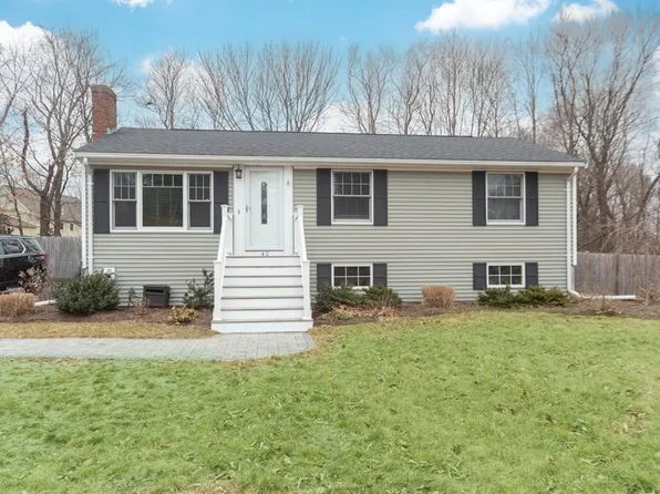 42 Washington Ter, Whitman, MA 02382