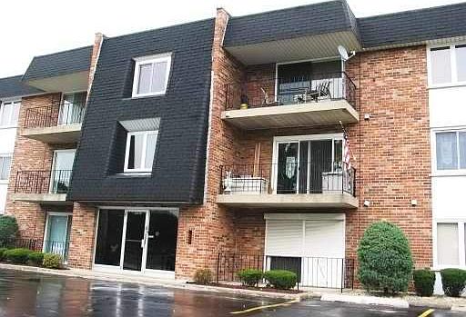 1st image of 1033 Burnham Ave APT 303