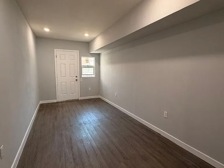 6222 S West Blvd — Photo 11