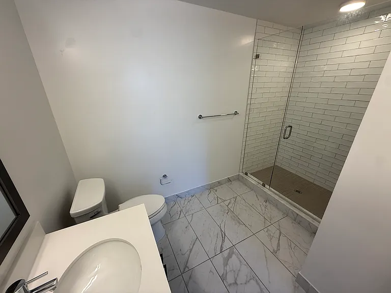 2505 NE 193rd St #202 — Photo 15