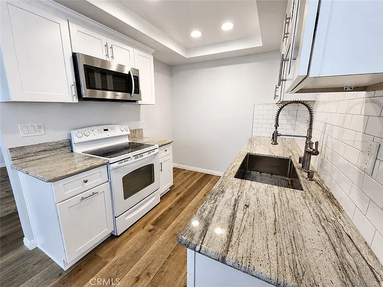 131 S Poplar Ave #26 — Photo 8